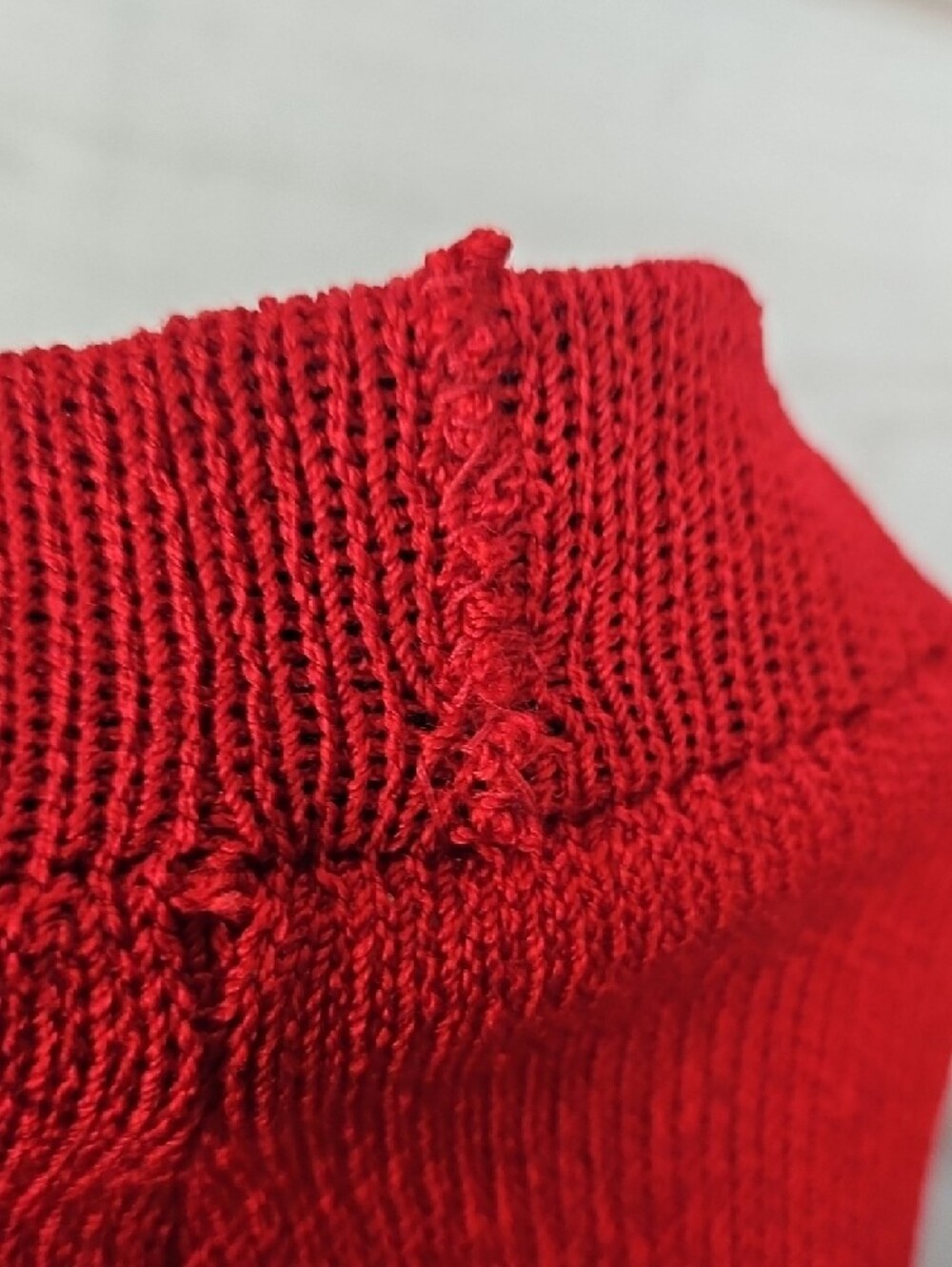 St. John Evening by Marie Gray Vintage Red Knit Pencil Skirt | Size 6 - Picture 13 of 13